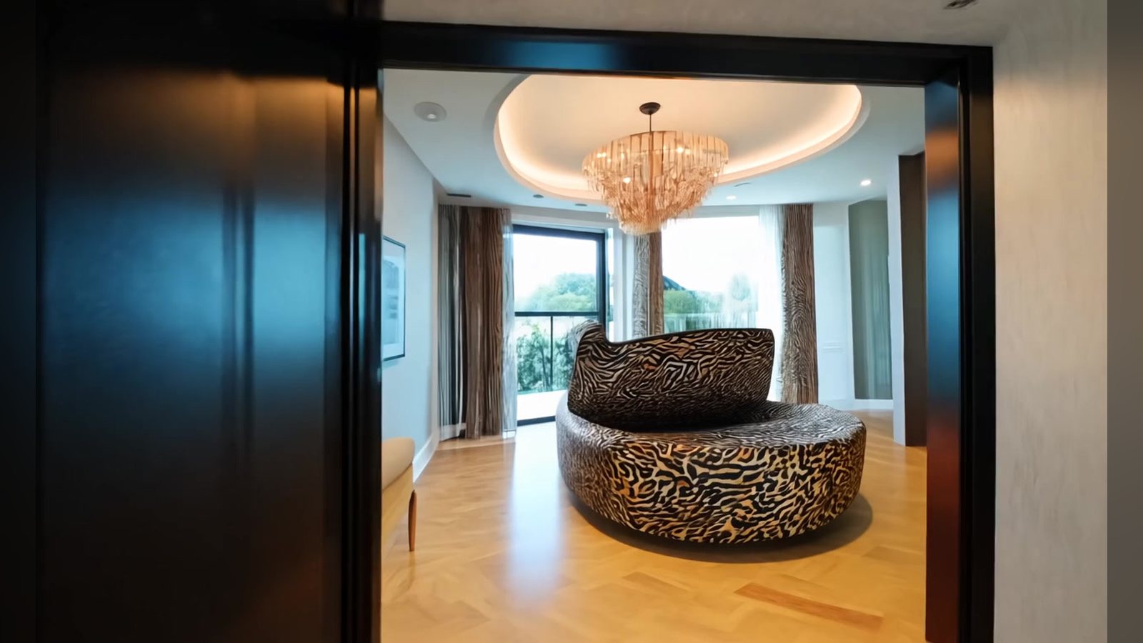 Cover image for the article: Animal Prints Prowl into Home Decor: A Roaring Trend for 2024