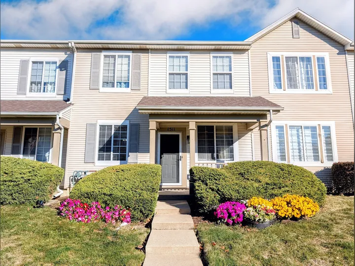 Cover image for the article: Featured Listing, 1511 Azalea Cir Unit 1511, Romeoville, IL 60446