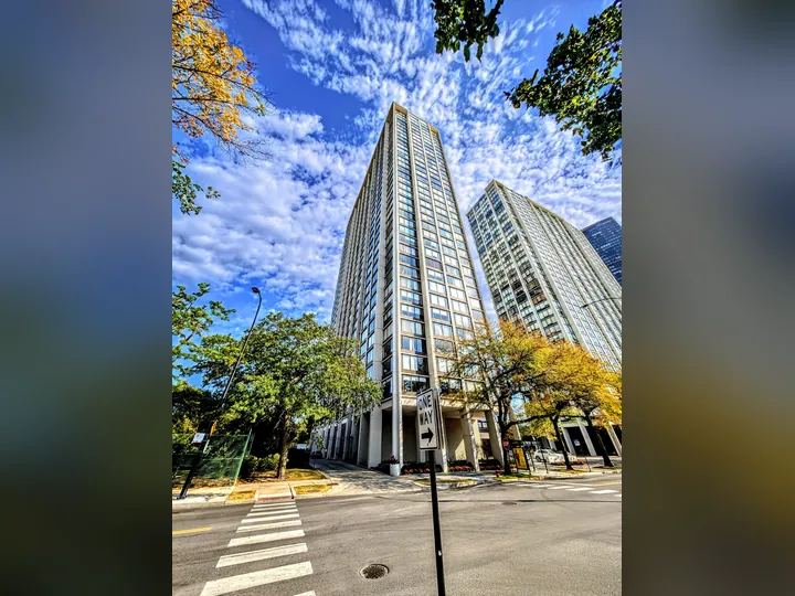 Cover image for the article: Featured Listing: Luxury One-Bedroom Condominium with Breathtaking Views5455 N Sheridan Rd Unit 3615, Chicago, IL 60640
