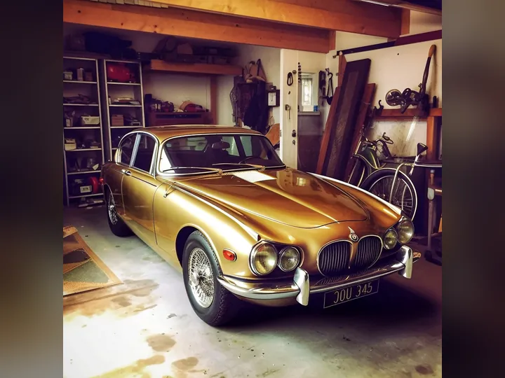 Cover image for the article: Garage Parking: A Valuable Home Feature Worth Considering