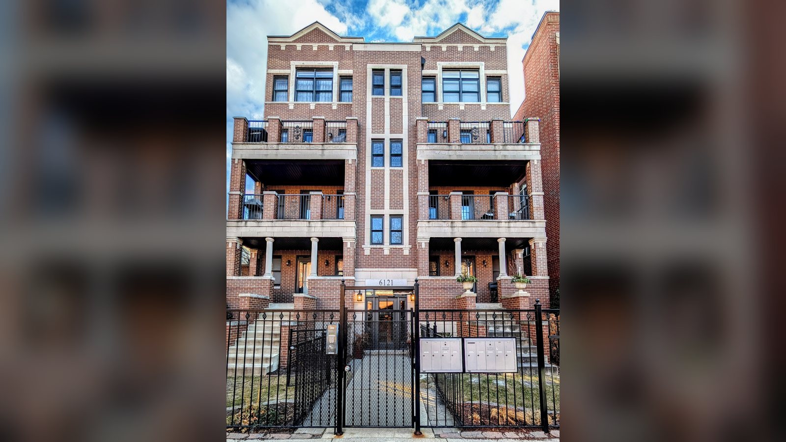 Cover image for the article: New Listing: 6121 N Winthrop Ave Unit 2N, Chicago, IL 60660