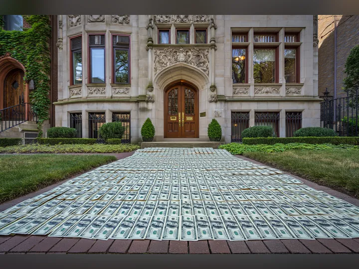 Cover image for the article: Why Paying a Lower Commission Can Get Your Chicago Home Sold Faster